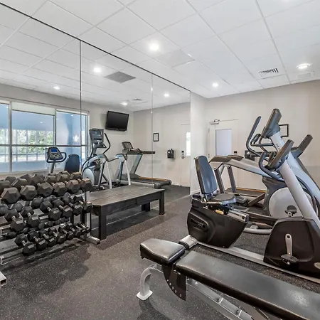 Best Western Plus Miami Airport North Hotel & Suites-3