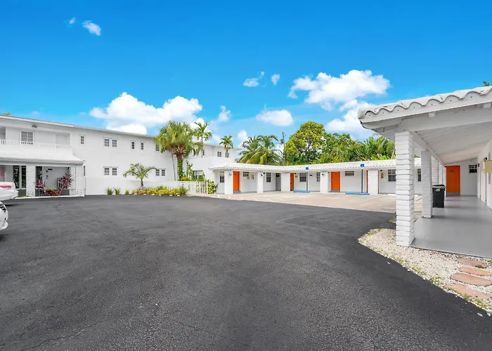 Travelodge By Wyndham Biscayne Bay